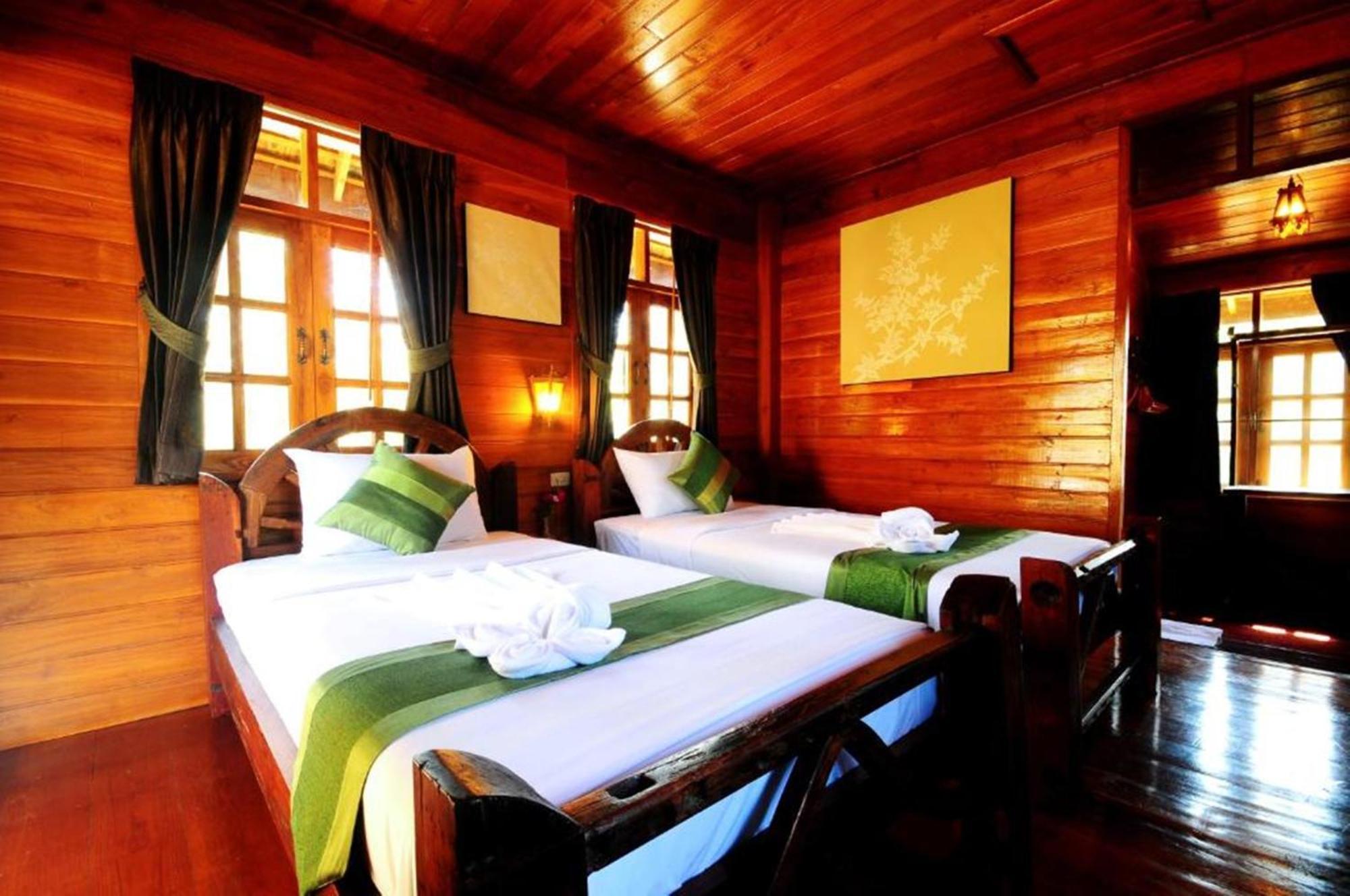 Aurora Resort Kanchanaburi Extérieur photo