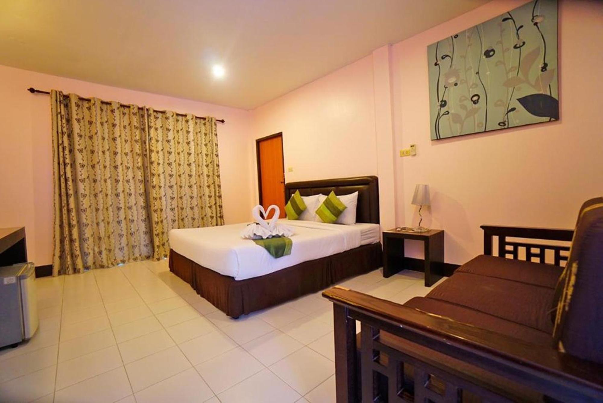 Aurora Resort Kanchanaburi Extérieur photo
