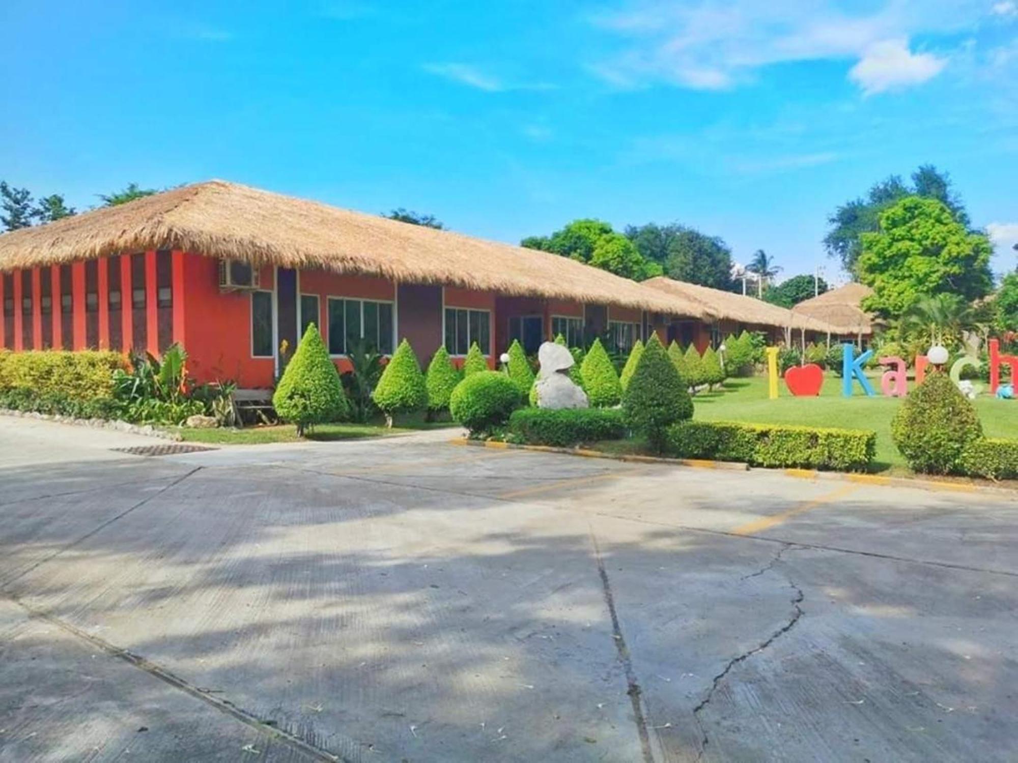 Aurora Resort Kanchanaburi Extérieur photo