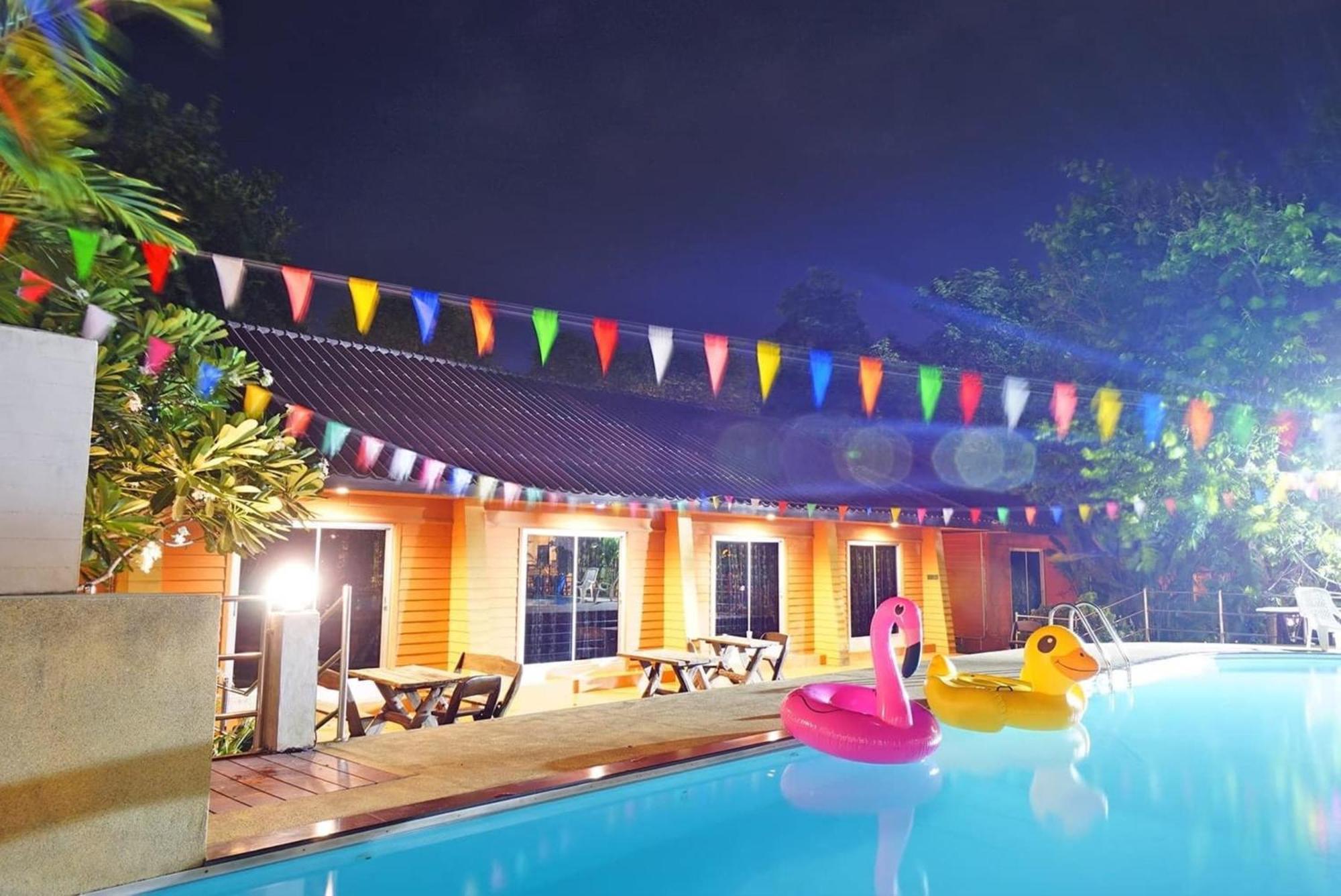 Aurora Resort Kanchanaburi Extérieur photo