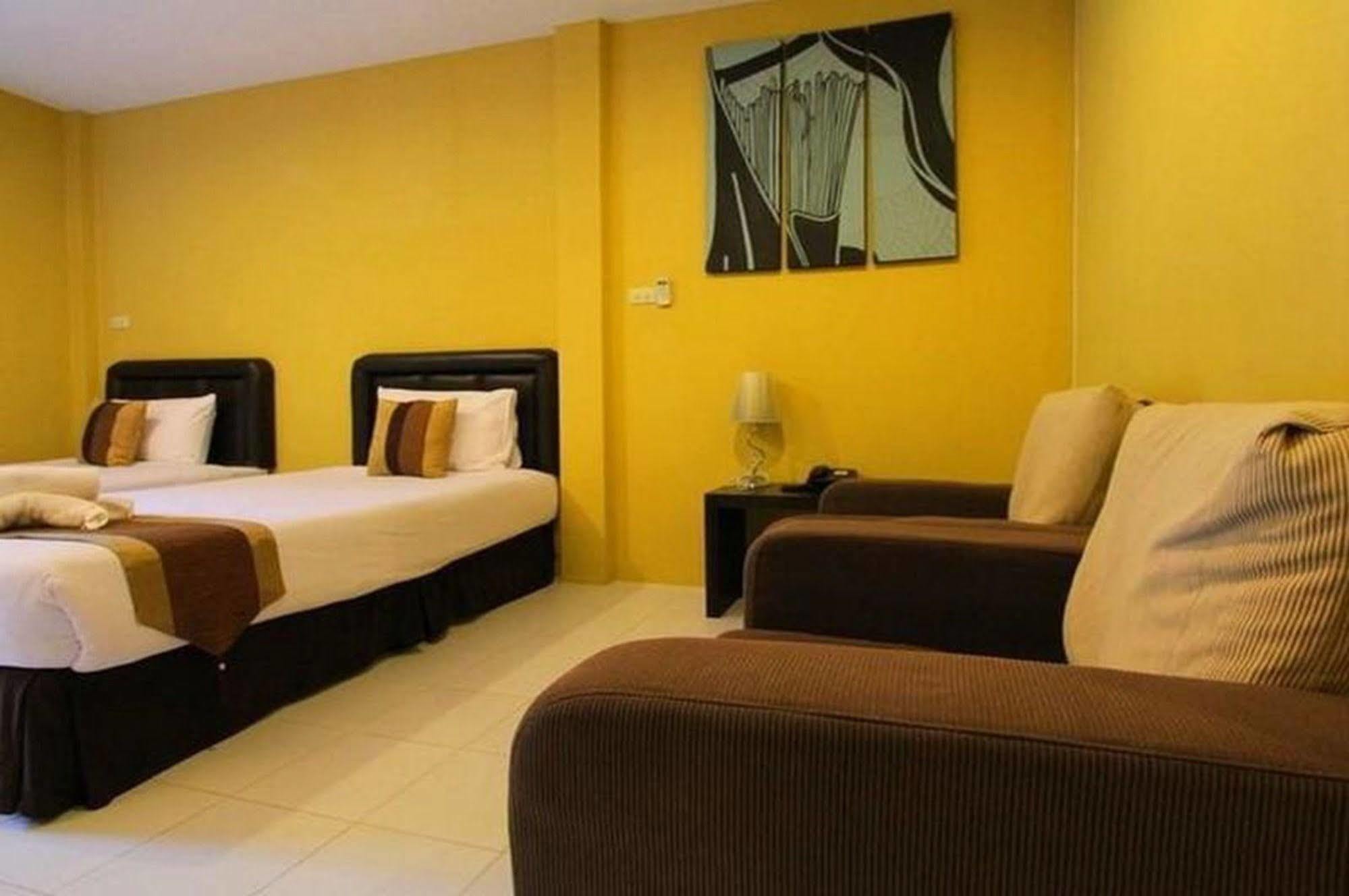 Aurora Resort Kanchanaburi Extérieur photo