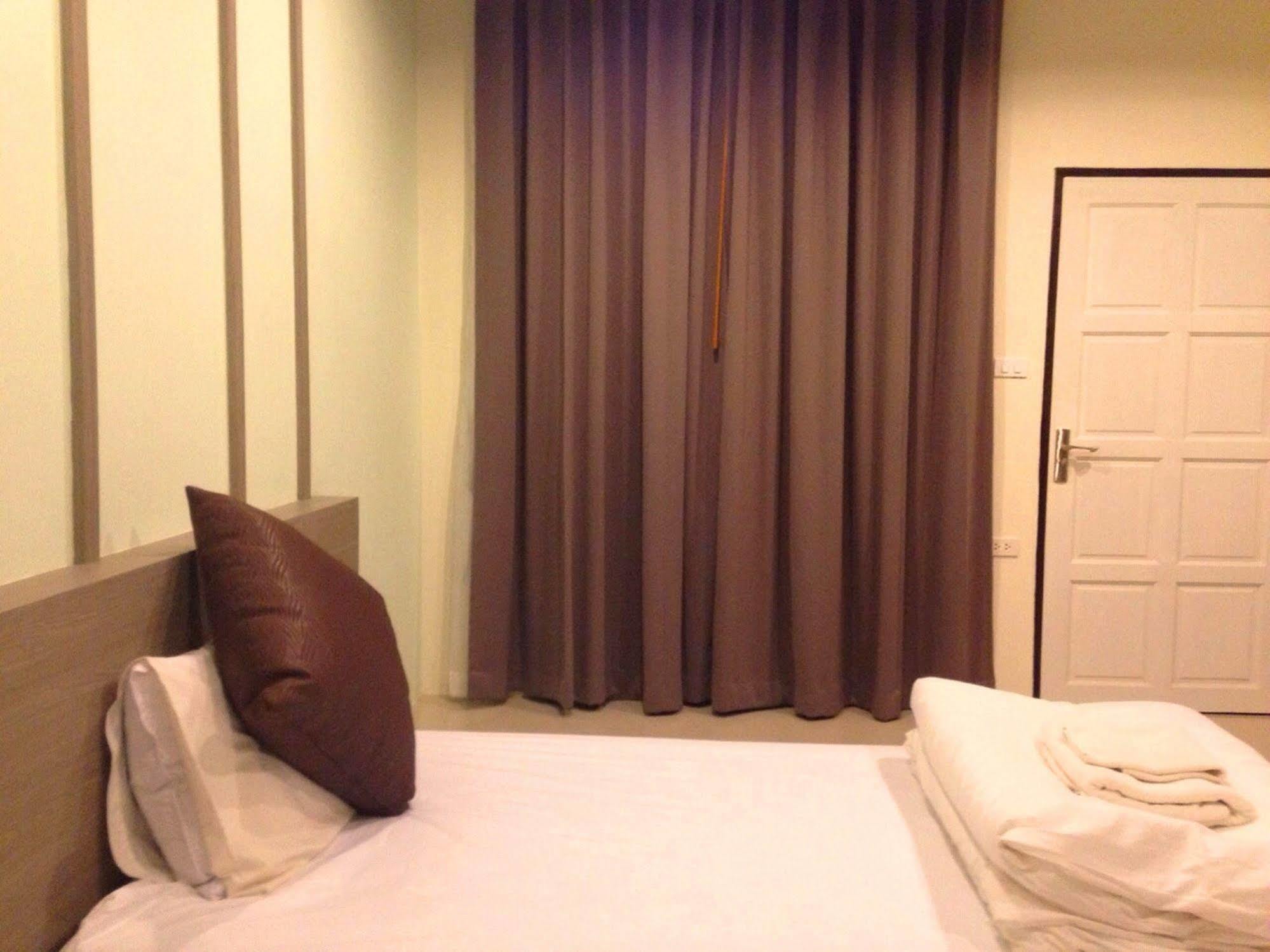 Aurora Resort Kanchanaburi Extérieur photo