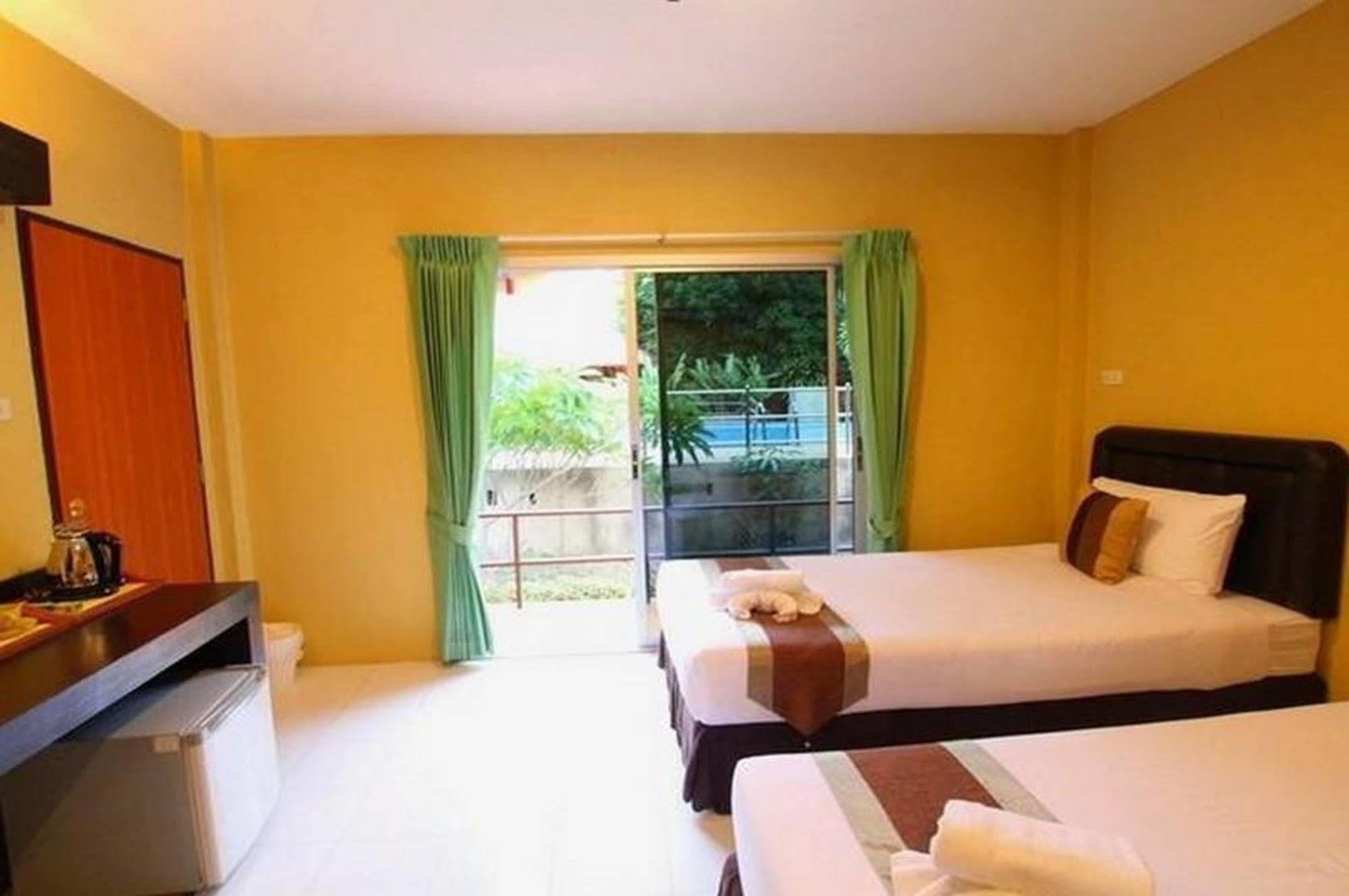Aurora Resort Kanchanaburi Extérieur photo